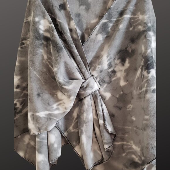 Womans Wraps Grey, Brown, Black, Tan - Picture 5 of 9